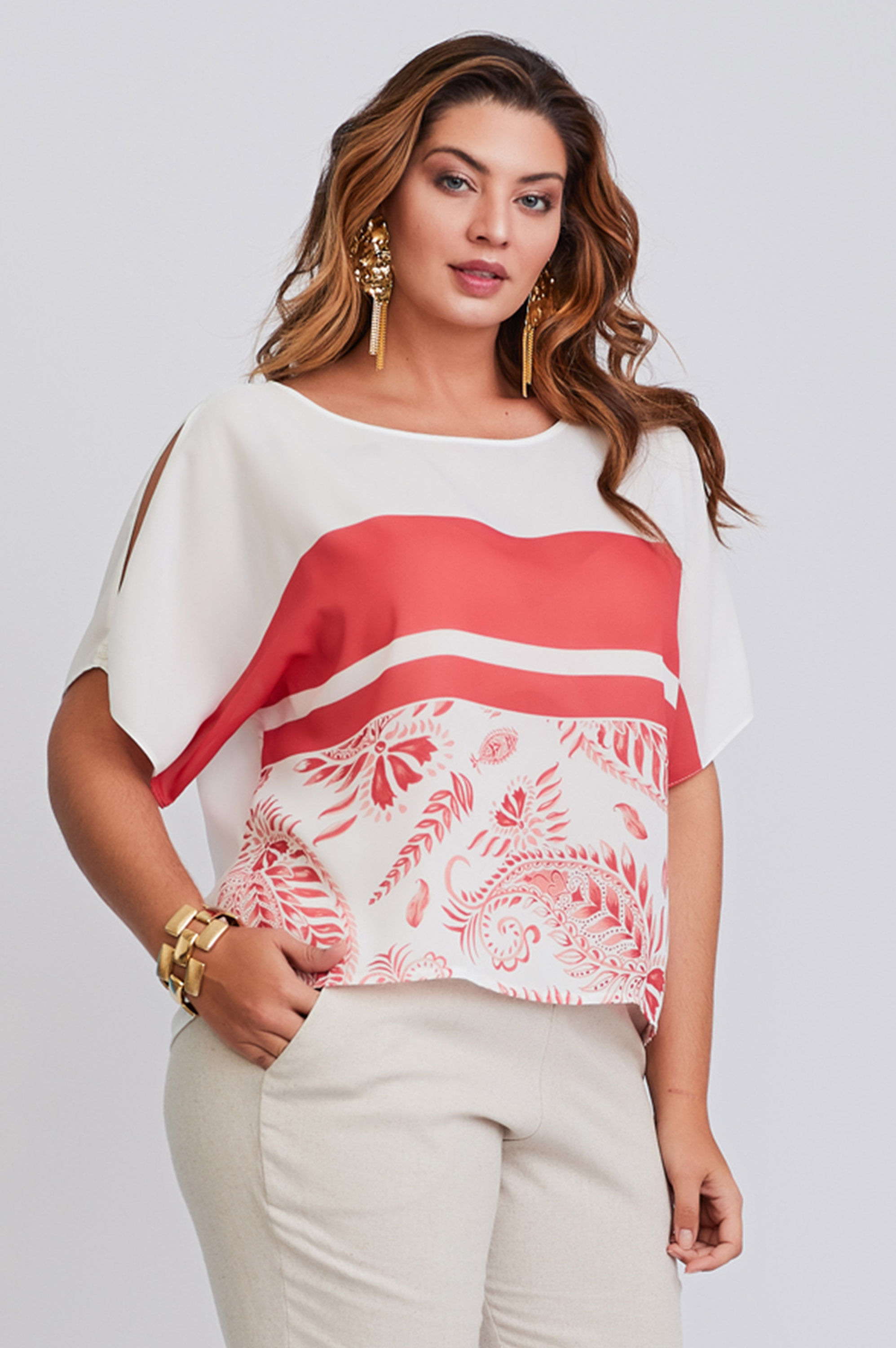 blusa na cor coral