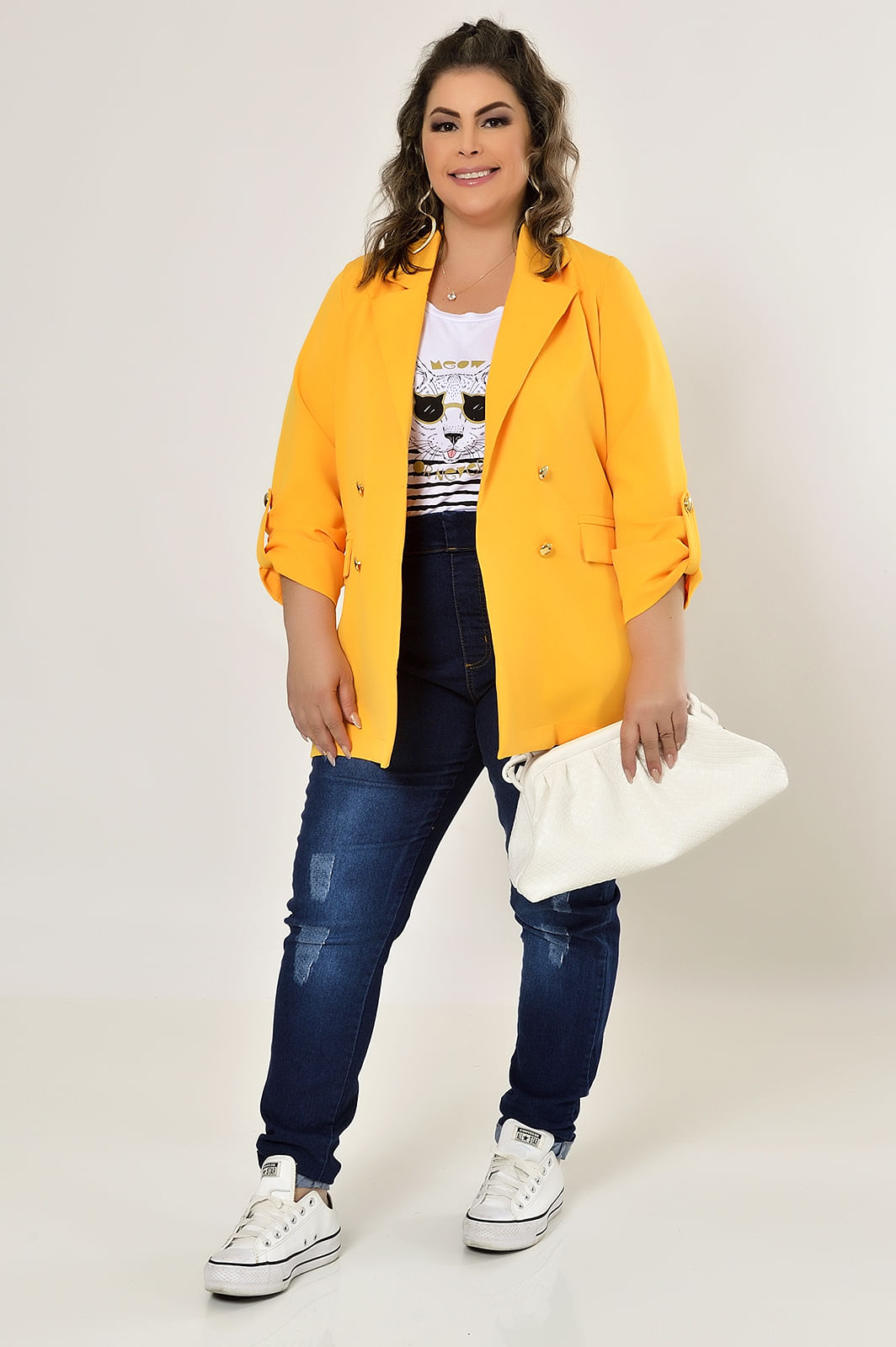 BLAZER AMARELO EM ALFAIATARIA DETALHE COM BOTÕES DOURADOS PLUS SIZE 58