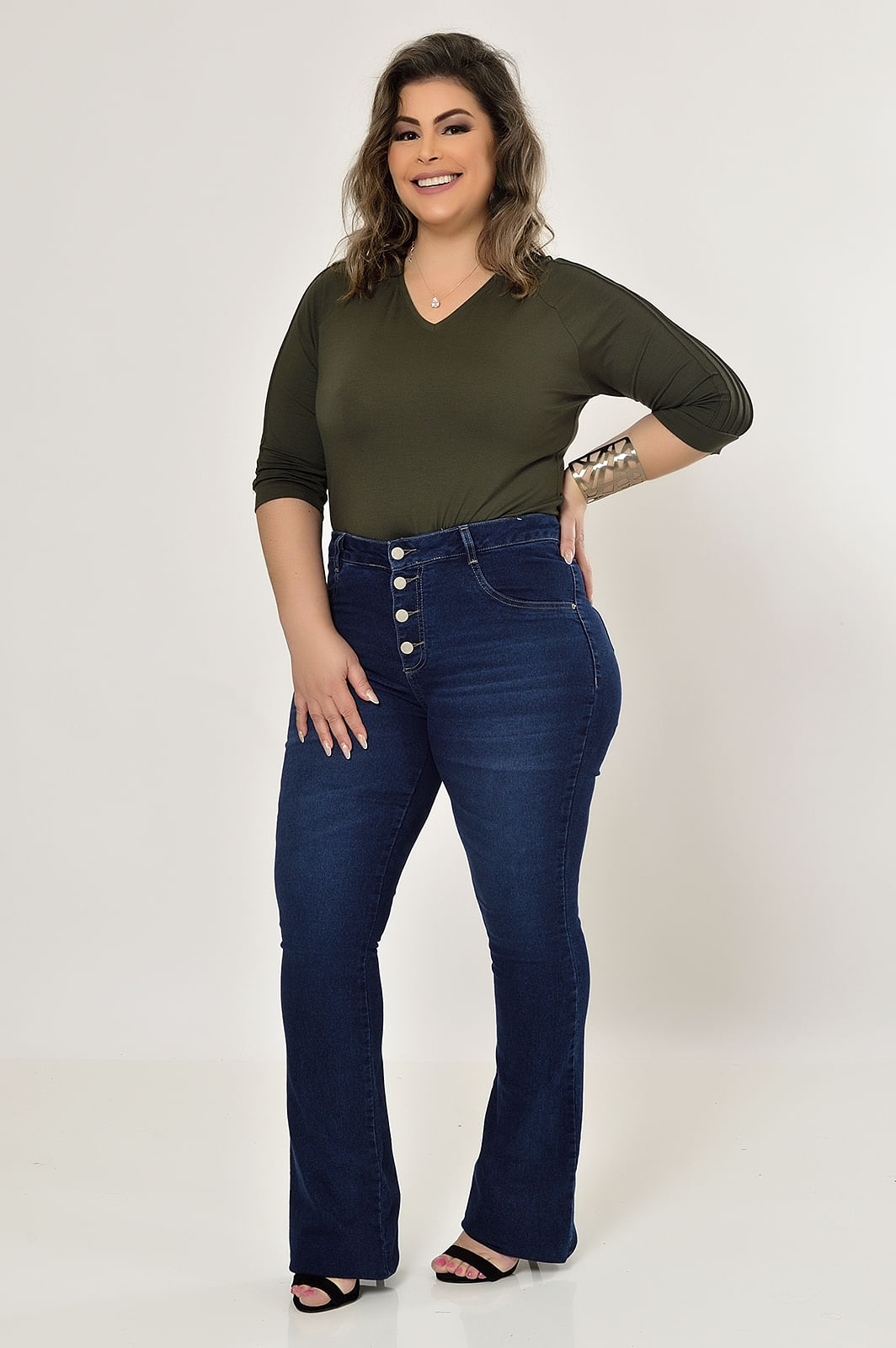 Calça jeans flare cintura alta hot sale plus size