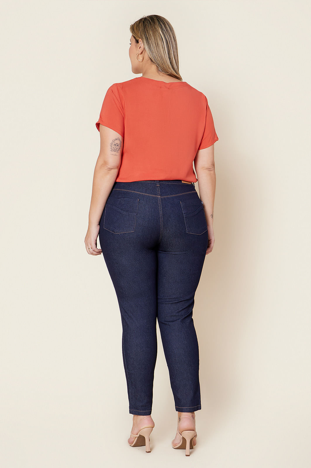 Calça Cropped Jeans com Elastano Plus Size - daluzplussize