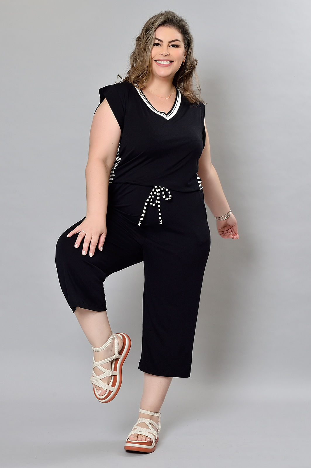 Macacao pantacourt best sale plus size